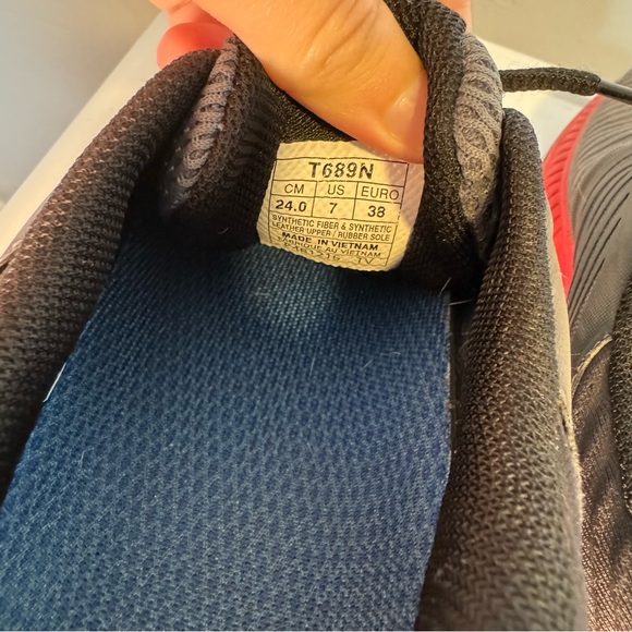 ASICS FuseX Women’s Running Shoe SZ 7 Gray / Pink - Picture 5 of 7